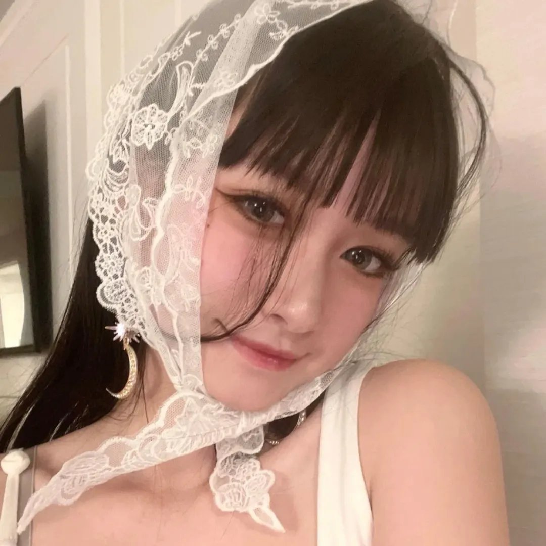 残破的娃娃 海报